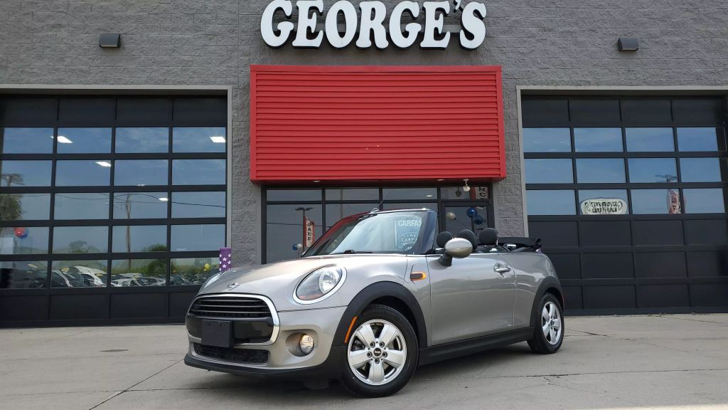 2019 MINI Convertible Base's photo