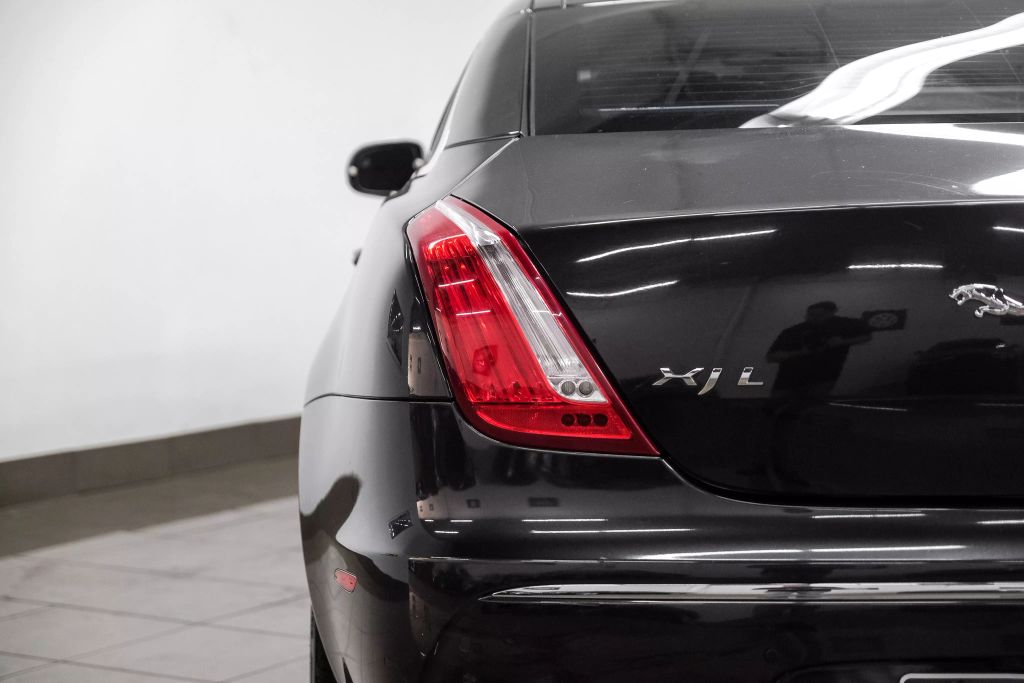 2012 JAGUAR XJ SEDAN V8, 5.0 LITER XJL PORTFOLIO SEDAN 4D