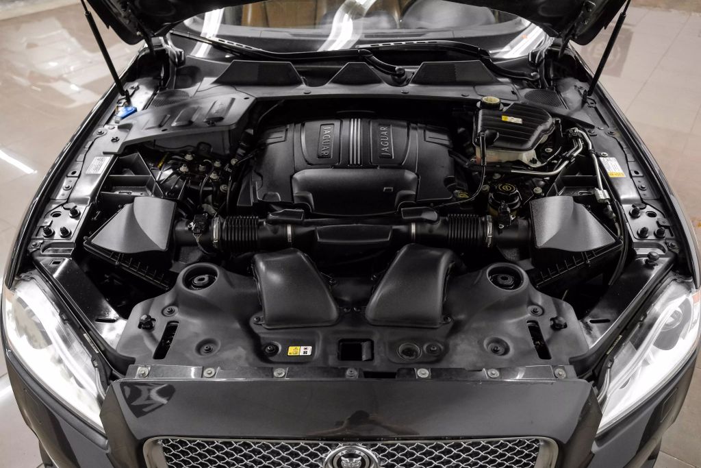 2012 JAGUAR XJ SEDAN V8, 5.0 LITER XJL PORTFOLIO SEDAN 4D