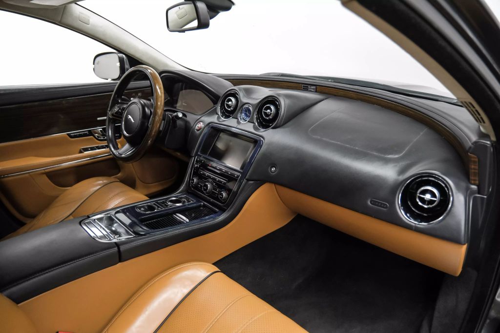 2012 JAGUAR XJ SEDAN V8, 5.0 LITER XJL PORTFOLIO SEDAN 4D