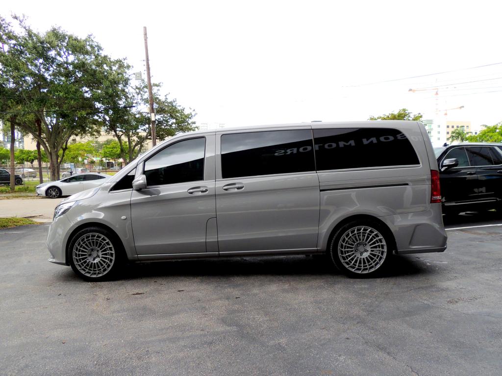 2021 Mercedes-Benz Metris Passenger Van Base photo 7