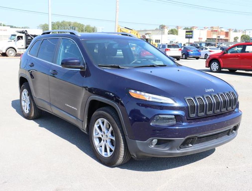 Used 2016 Jeep Cherokee Latitude with VIN 1C4PJMCSXGW278413 for sale in Cookeville, TN