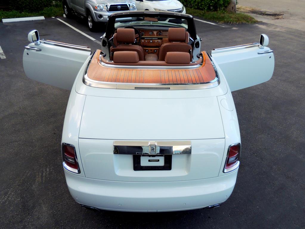 2013 Rolls-Royce Phantom Drophead Coupe photo 19