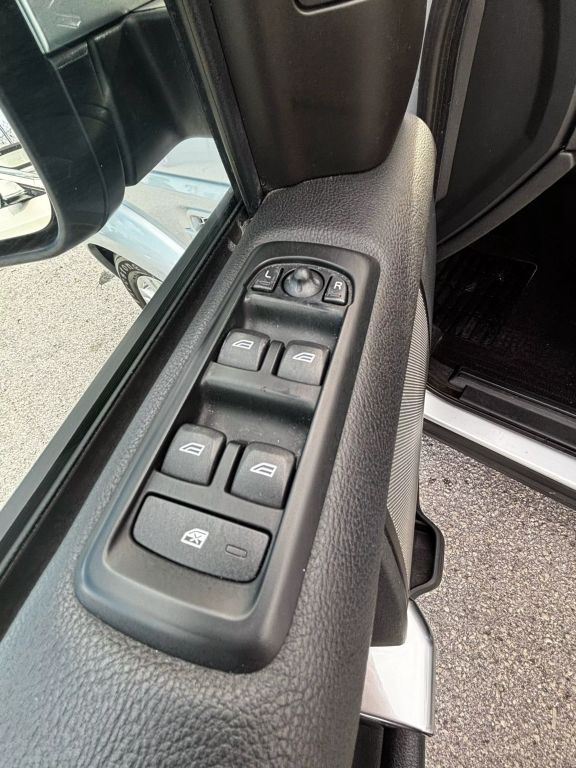 2011 LAND ROVER LR4 SUV V8, 5.0 LITER SPORT UTILITY 4D