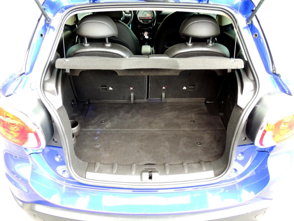 2013 MINI Paceman S photo 32