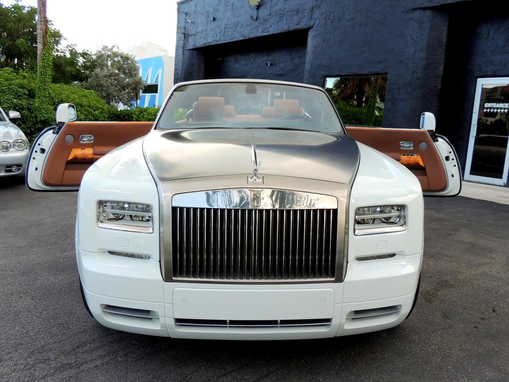 2013 Rolls-Royce Phantom Drophead Coupe photo 17