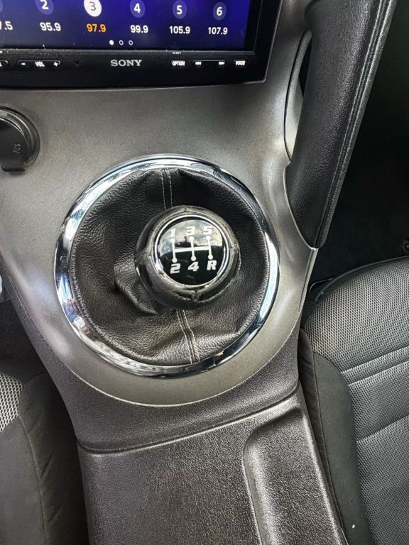 2006 PONTIAC SOLSTICE CONVERTIBLE 4-CYL, 2.4 LITER CONVERTIBLE 2D