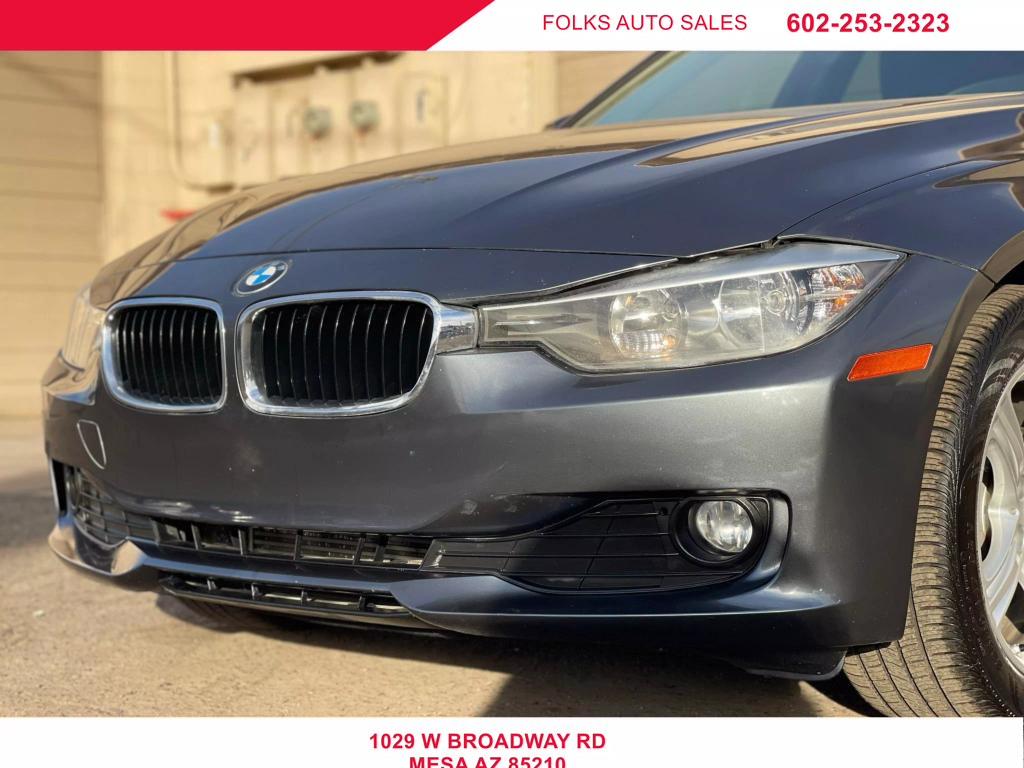 2015 BMW 3 Series 320i photo 2