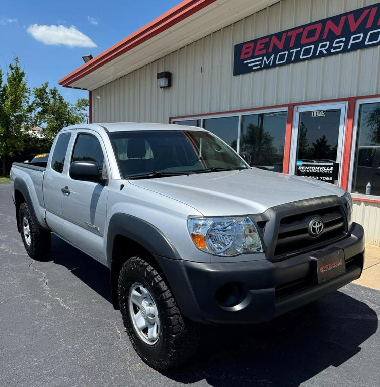 2010 Toyota Tacoma Base photo 3