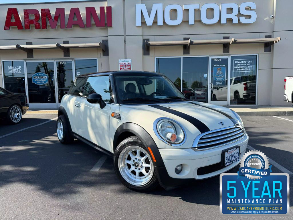 2010 MINI Cooper Base's photo
