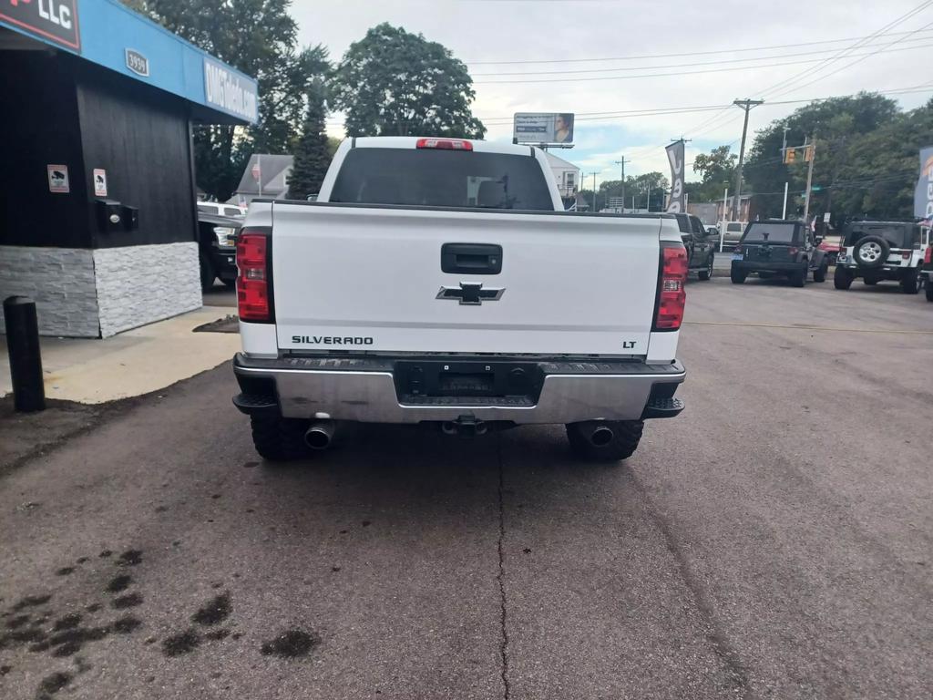 2016 Chevrolet Silverado 1500 LT photo 7