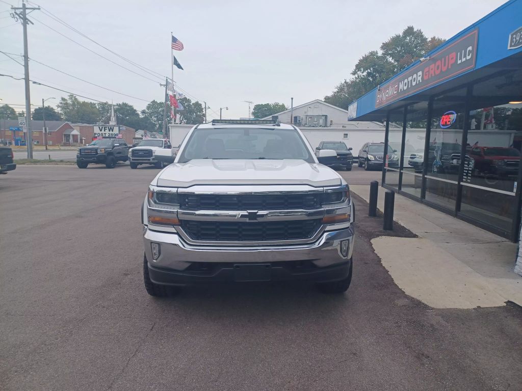 2016 Chevrolet Silverado 1500 LT photo 3