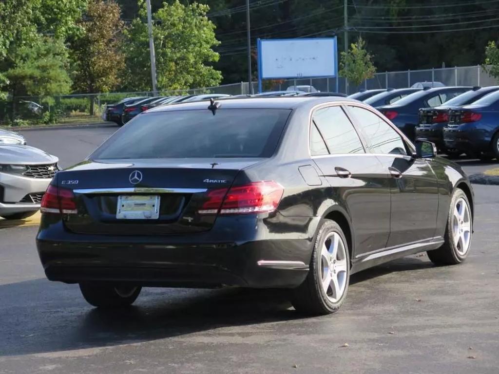 2014 Mercedes-Benz E-Class null photo 9