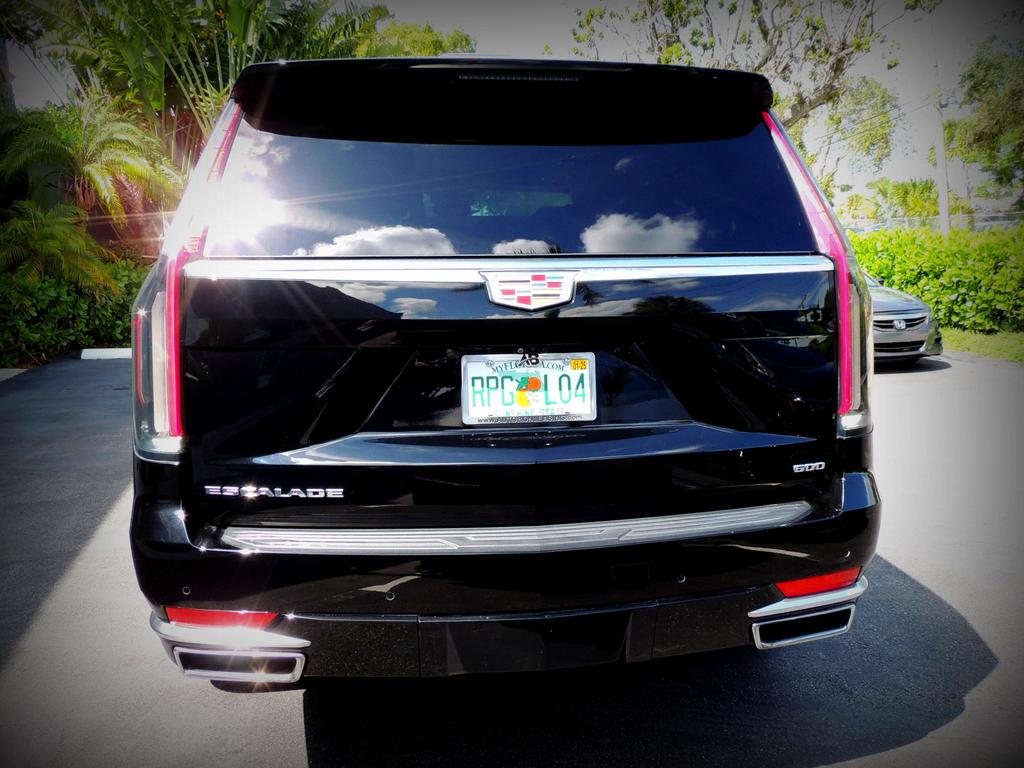 2021 Cadillac Escalade Premium Luxury Platinum photo 9