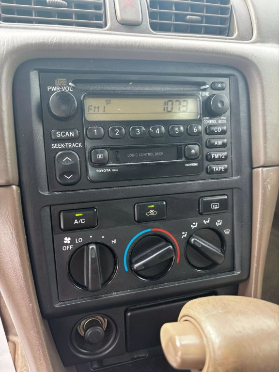 2001 TOYOTA CAMRY SEDAN 4-CYL, 2.2 LITER LE SEDAN 4D