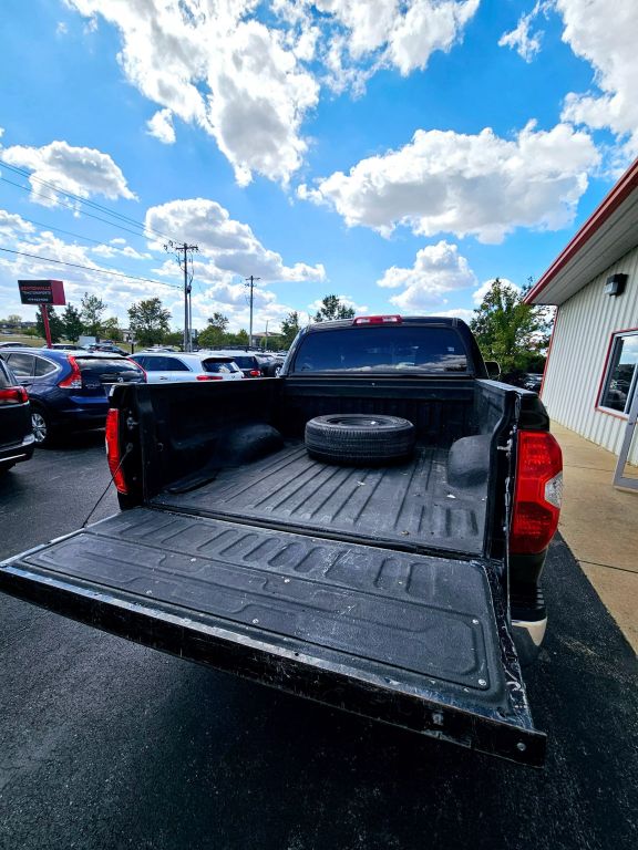 2016 Toyota Tundra SR5 photo 13