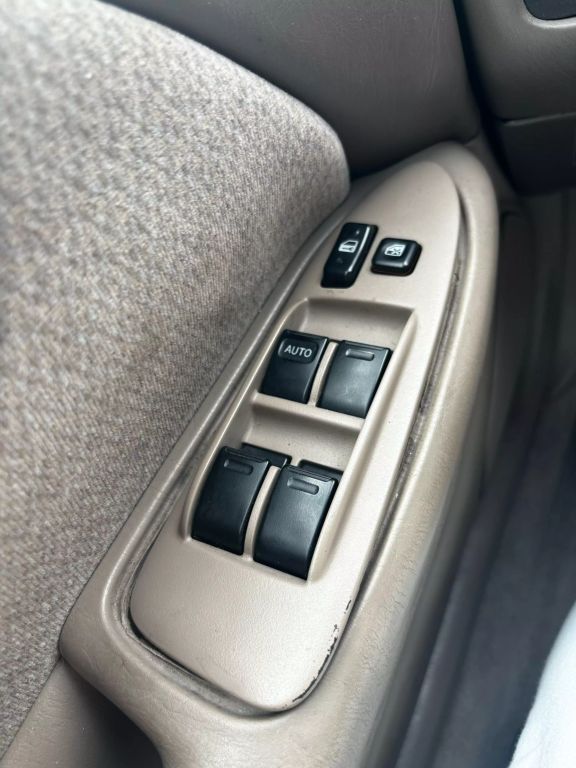 2001 TOYOTA CAMRY SEDAN 4-CYL, 2.2 LITER LE SEDAN 4D