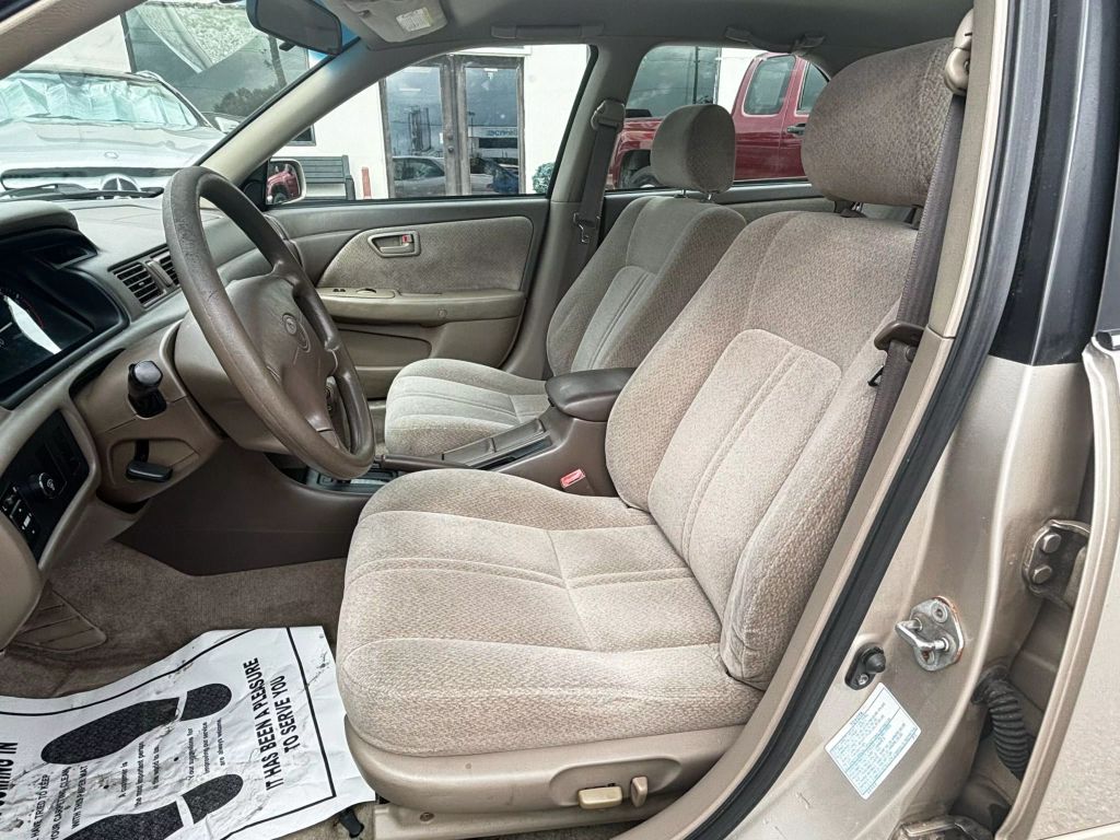 2001 TOYOTA CAMRY SEDAN 4-CYL, 2.2 LITER LE SEDAN 4D