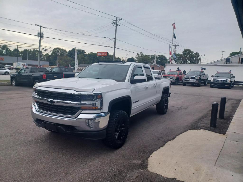 2016 Chevrolet Silverado 1500 LT photo 4