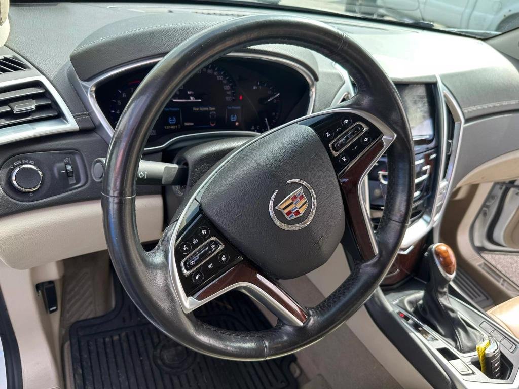 2013 Cadillac SRX Luxury Collection photo 21