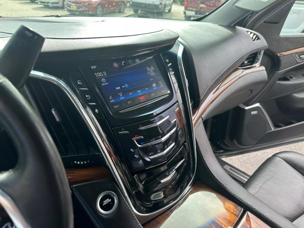 2015 Cadillac Escalade ESV Luxury photo 27