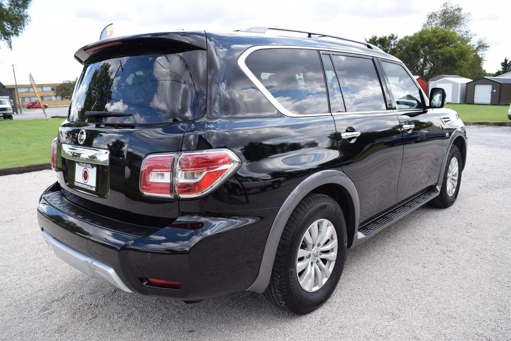 2018 Nissan Armada SV photo 5