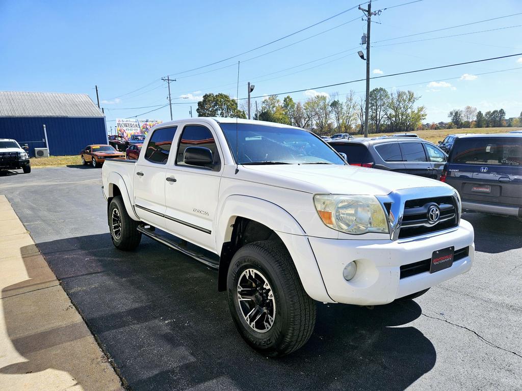 2006 Toyota Tacoma Base photo 3