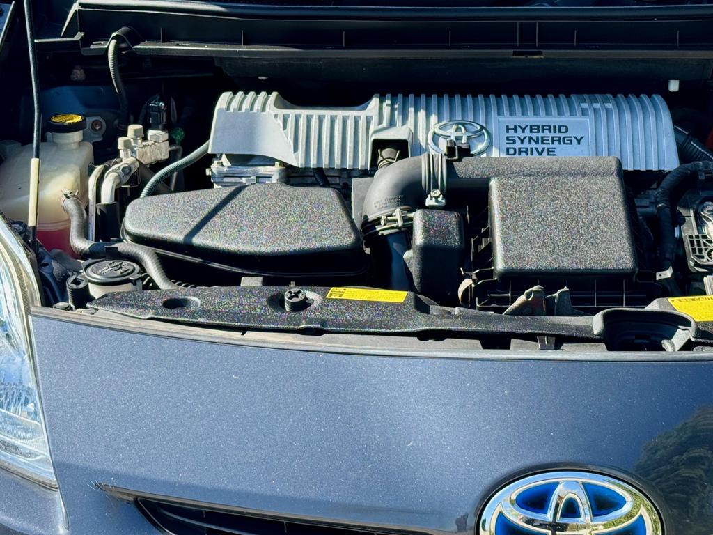 2010 Toyota Prius IV photo 35