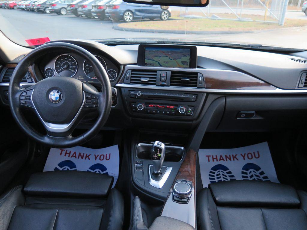 2015 BMW 3 Series 328i photo 29