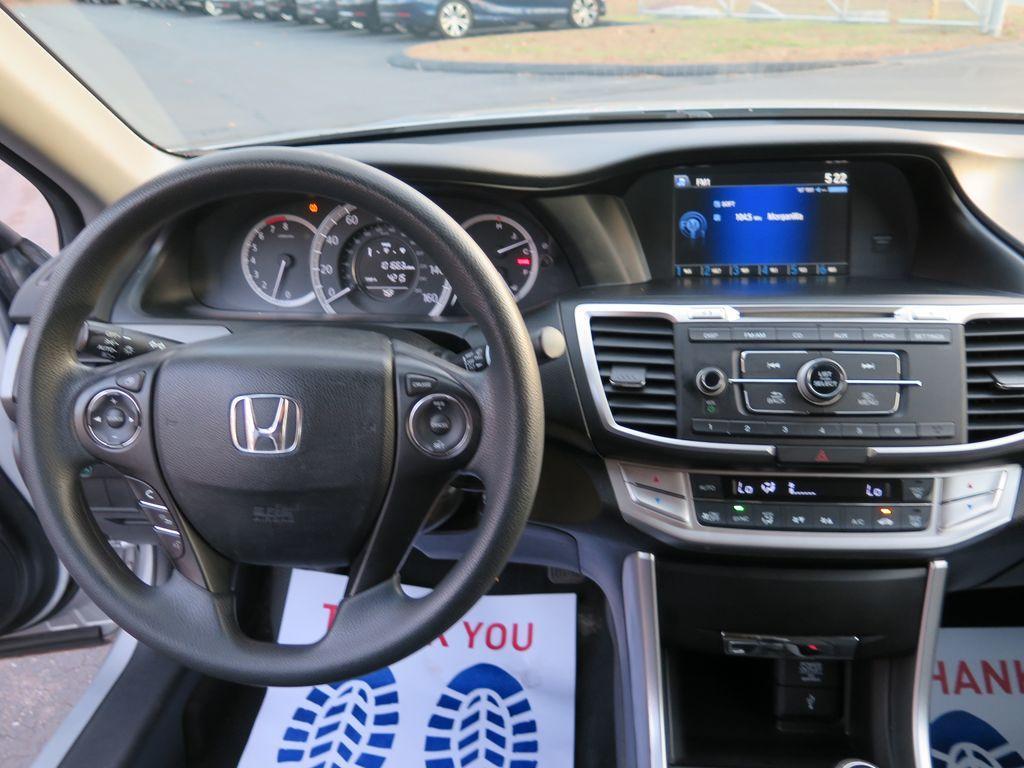 2013 Honda Accord LX photo 21