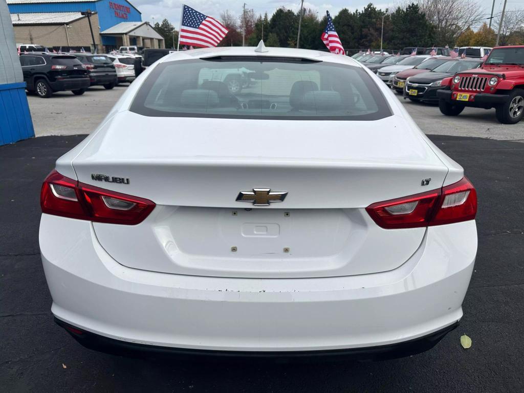 2016 Chevrolet Malibu 1LT photo 6