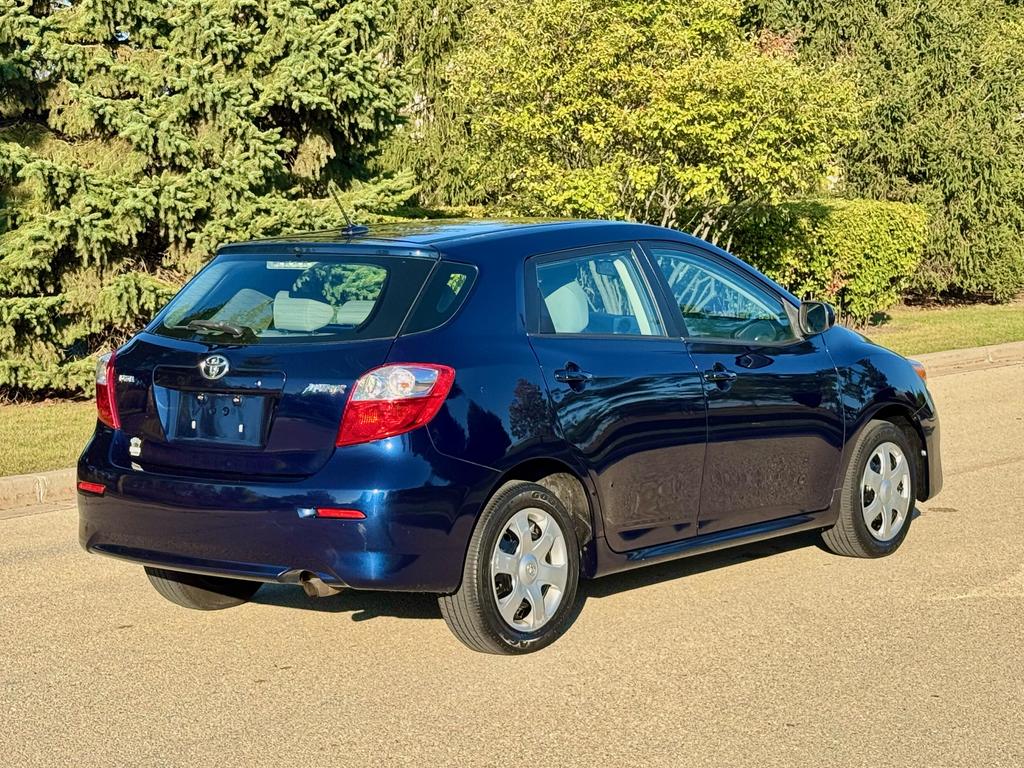 2010 Toyota Matrix Base photo 8