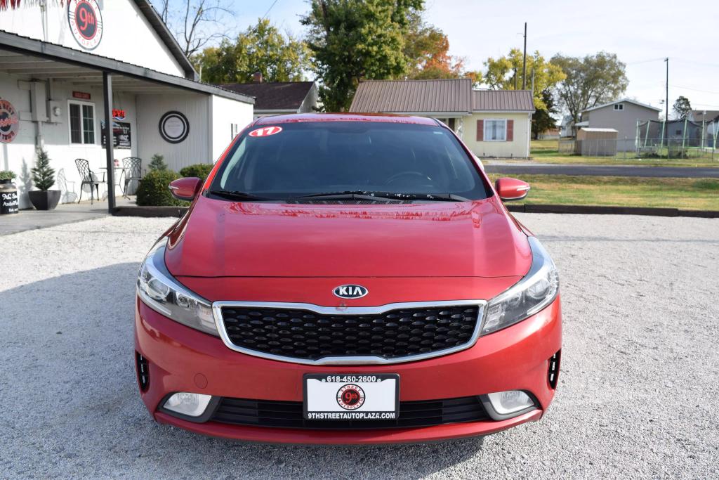 2017 Kia Forte EX photo 2