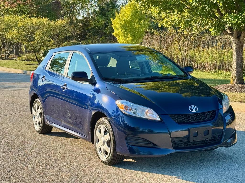 2010 Toyota Matrix Base photo 10