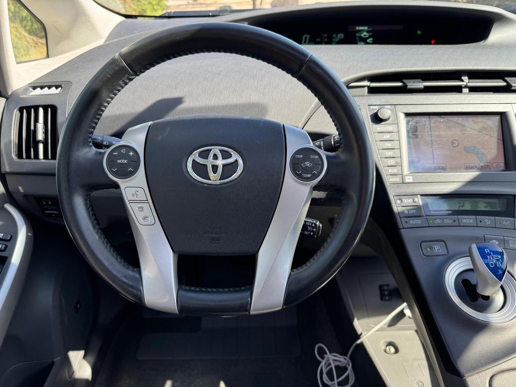 2010 Toyota Prius IV photo 22