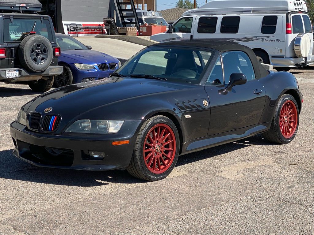 TABURUページ 2001_bmw_z3_a-drive-side-3-qtr
