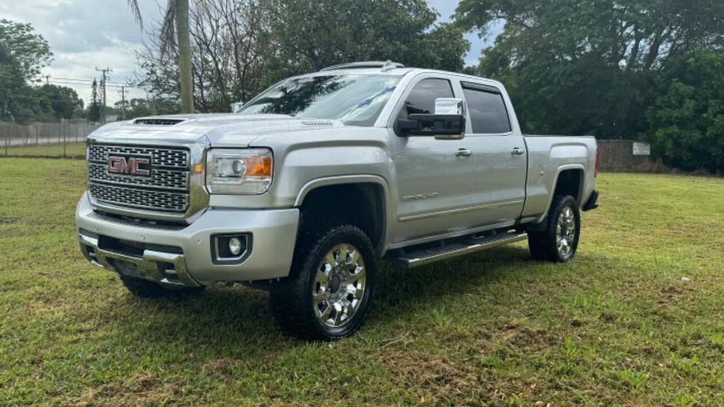 Used 2019 GMC Sierra 2500 Denali HD Denali with VIN 1GT12SEY3KF187405 for sale in West Palm Beach, FL