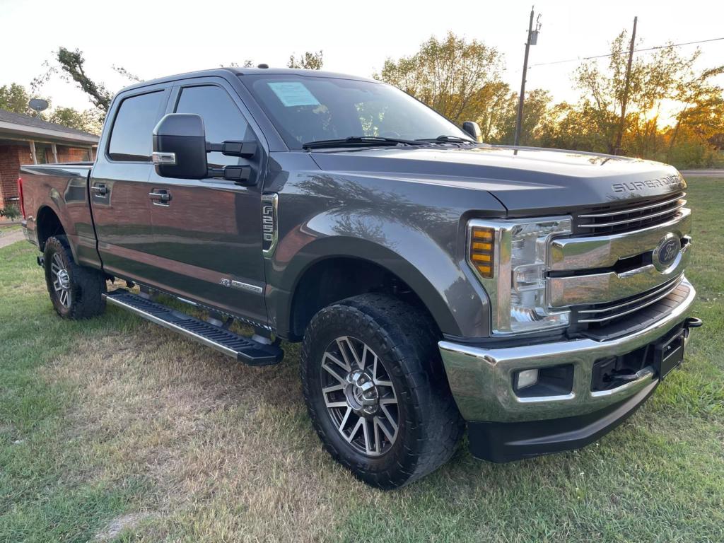 2018 Ford F-250 Super Duty Lariat photo 4