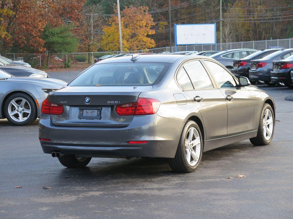 2015 BMW 3 Series 328i photo 9