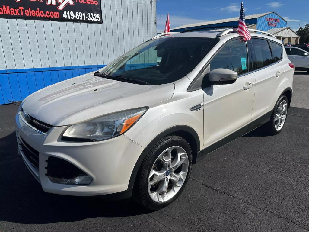 2015 Ford Escape Titanium photo 2