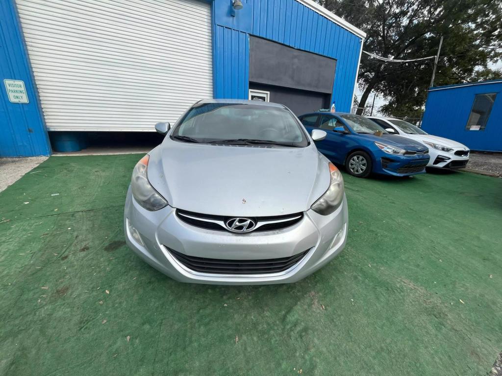 2013 Hyundai Elantra Limited photo 3