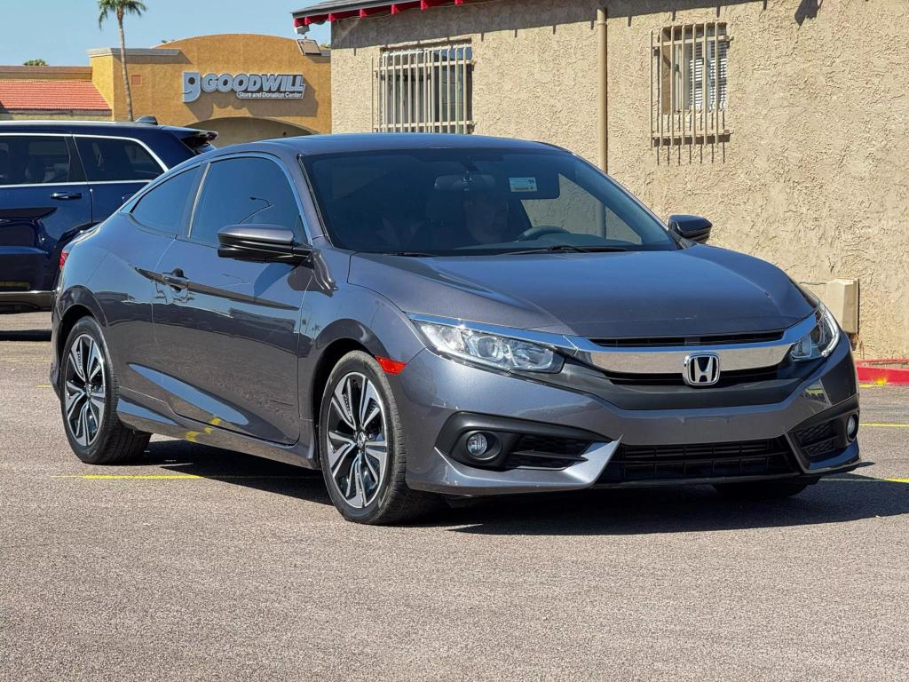 2017 Honda Civic EX-T photo 3