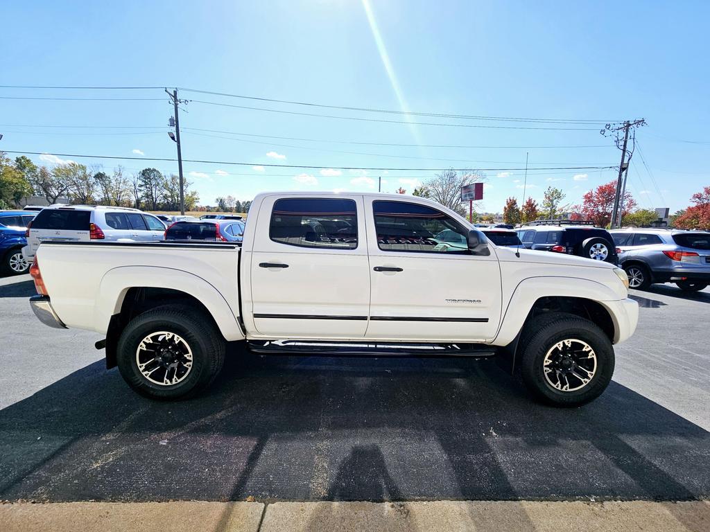 2006 Toyota Tacoma Base photo 4