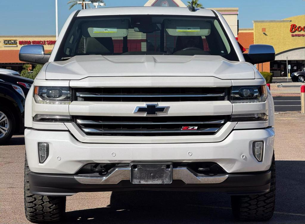 2018 Chevrolet Silverado 1500 LTZ photo 2