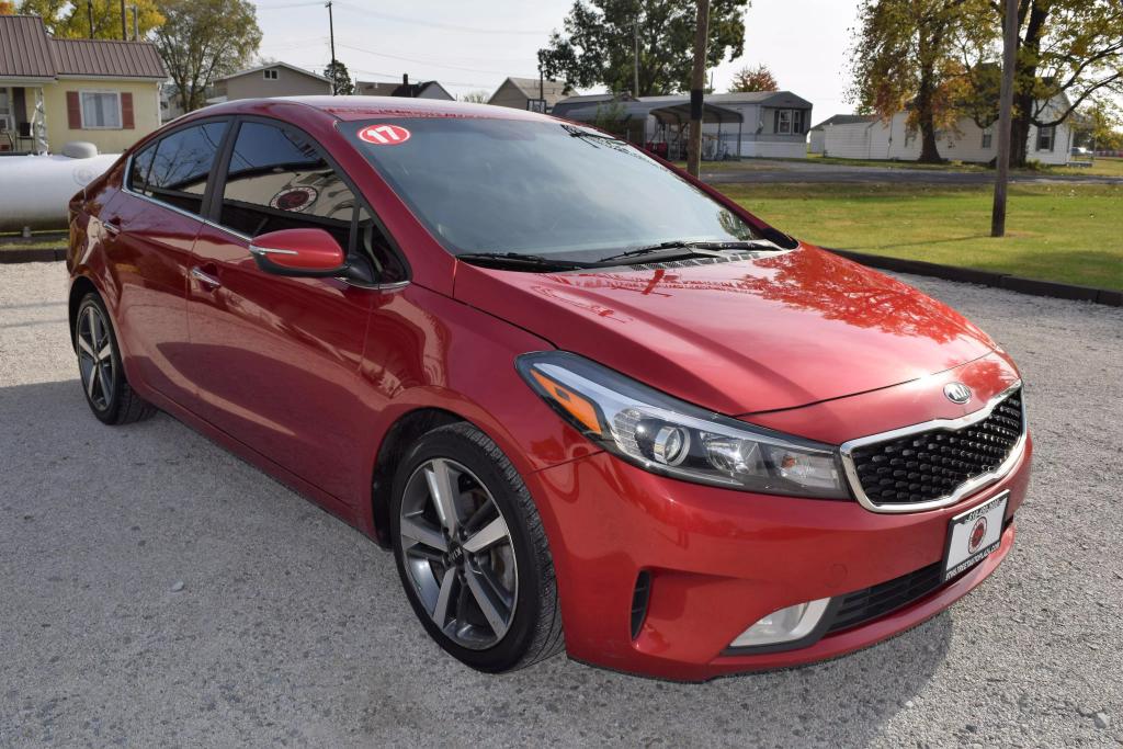 2017 Kia Forte EX photo 3