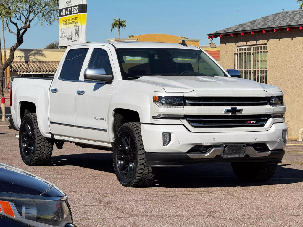 2018 Chevrolet Silverado 1500 LTZ photo 3