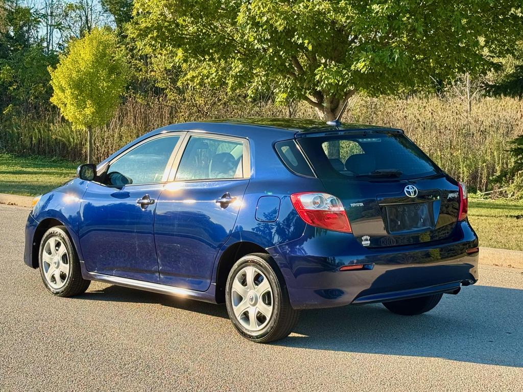 2010 Toyota Matrix Base photo 6