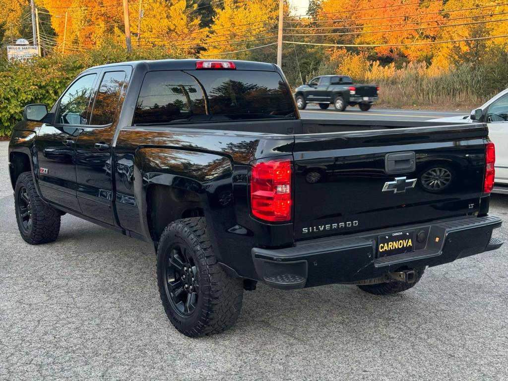 2017 Chevrolet Silverado 1500 LT photo 2