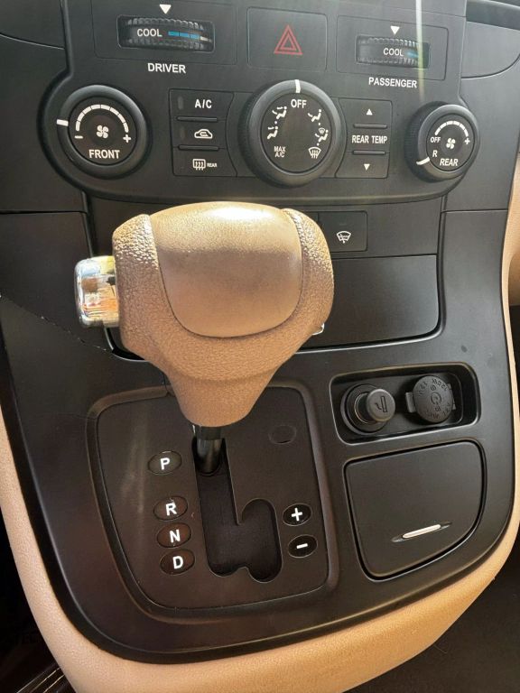 2008 KIA SEDONA VAN V6, 3.8 LITER LX MINIVAN 4D
