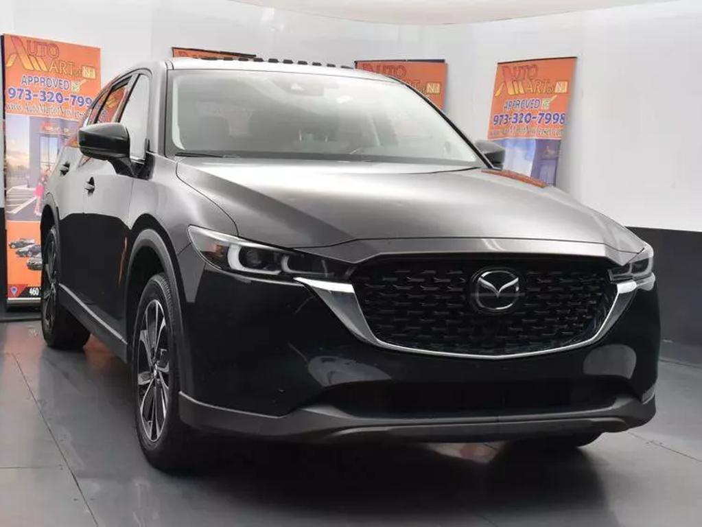 2023 Mazda CX-5 S Premium package photo 2